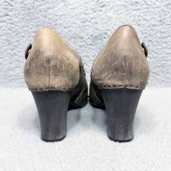 Dansko Ryder Womens Size 9.5-10 Heeled Clogs Brown Distressed Leather Studded - Picture 4 of 9